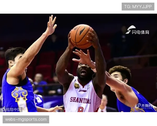 新疆队劳森21分10篮板5助攻全面数据 末节两记封盖锁定胜局 新疆队劳森21分10篮板5助攻全面数据 末节两记封盖锁定胜局