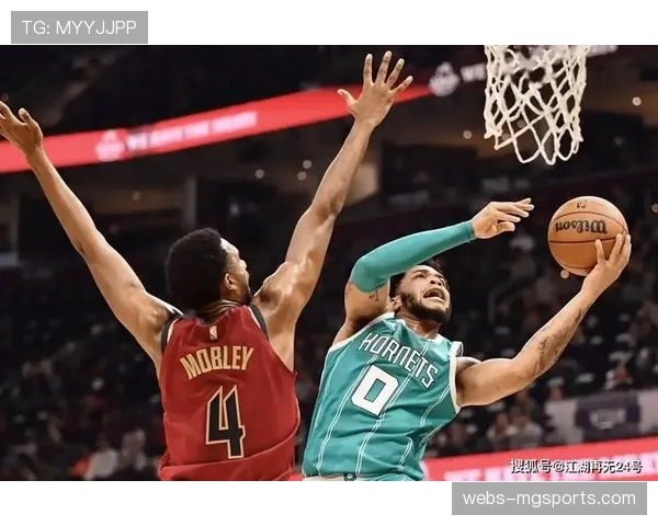 贺希宁进攻效率值118.3防守效率值102.1攻防俱佳